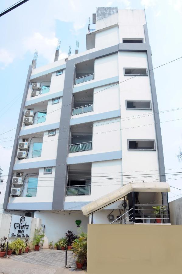 Hotel Pratz Inn Hyderabad Bagian luar foto