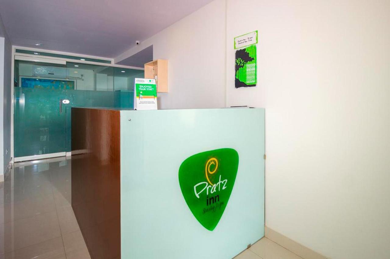 Hotel Pratz Inn Hyderabad Bagian luar foto