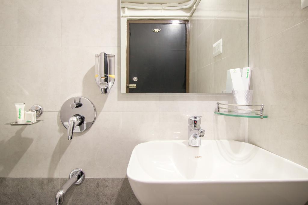 Hotel Pratz Inn Hyderabad Bagian luar foto