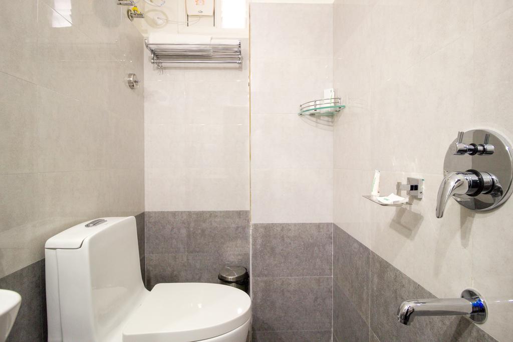 Hotel Pratz Inn Hyderabad Bagian luar foto