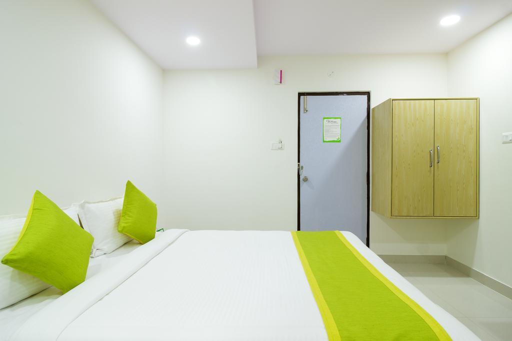 Hotel Pratz Inn Hyderabad Bagian luar foto